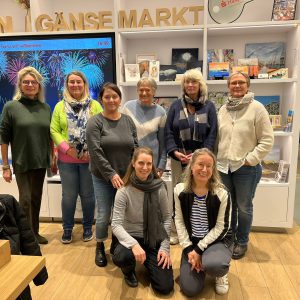 Kunstausstellung Haspa Deutschlandhaus am Gänsemarkt - Anna Budin und teilnehmende Künstlerinnen